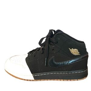 Nike Air Jordan sports shoes, children size 6.5